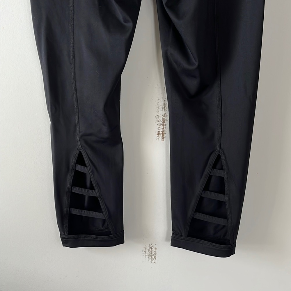 Zella Black Leggings with Wide Waistband and Stretchy Fit - Picture 6 of 9